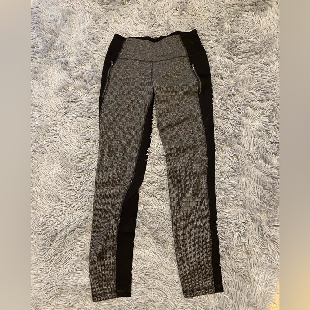Stylish Gray and Black Leggings
